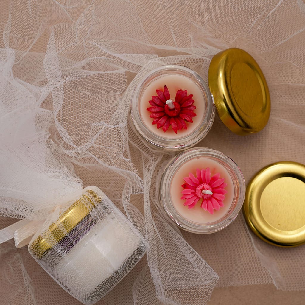 Storitve sprostitvena masaža s svečo Relax and Beauty